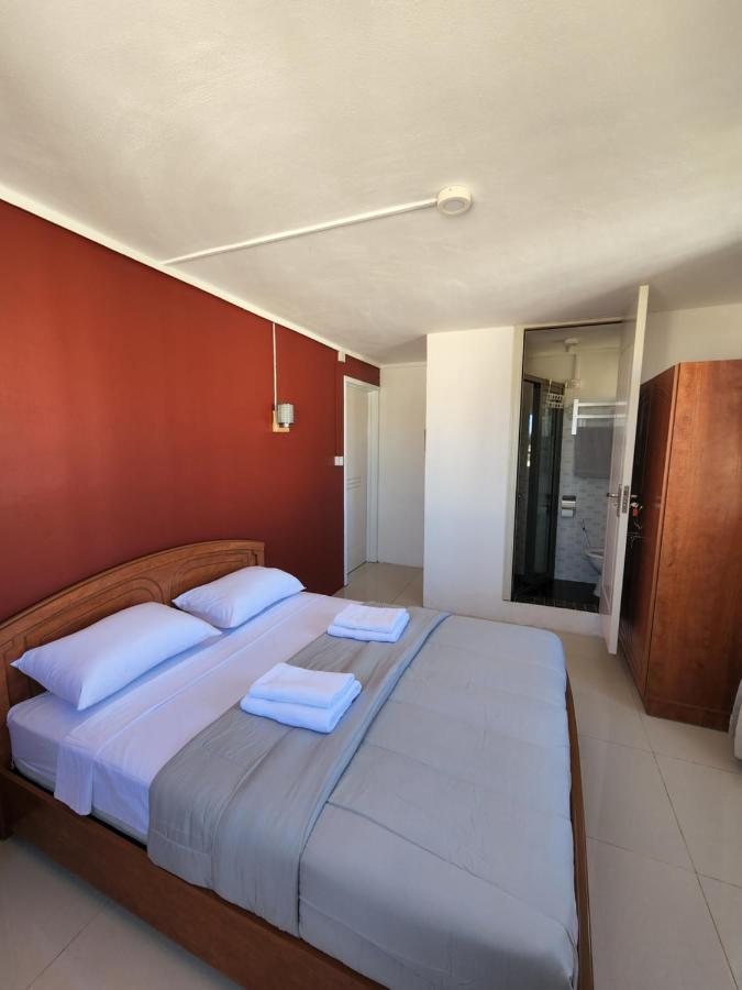 Sunsetview Beach Apartment Flic-en-Flacq Exteriör bild